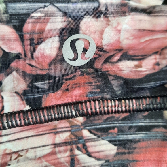 Lululemon Energy Bra Nulux, Peony, Size 4 - Picture 4 of 8